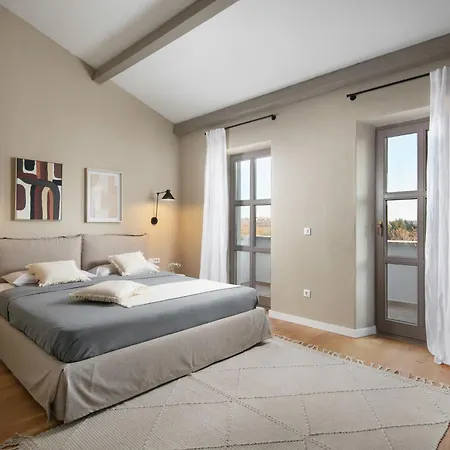 Clematis By Interhome * Sveti Lovreč Pazenatički