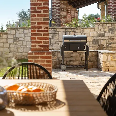 Vila Clematis By Interhome Sveti Lovreč Pazenatički